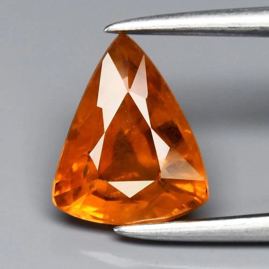 1.36ct ETW Orange Sapphire Gemstone – Trillion Cut
