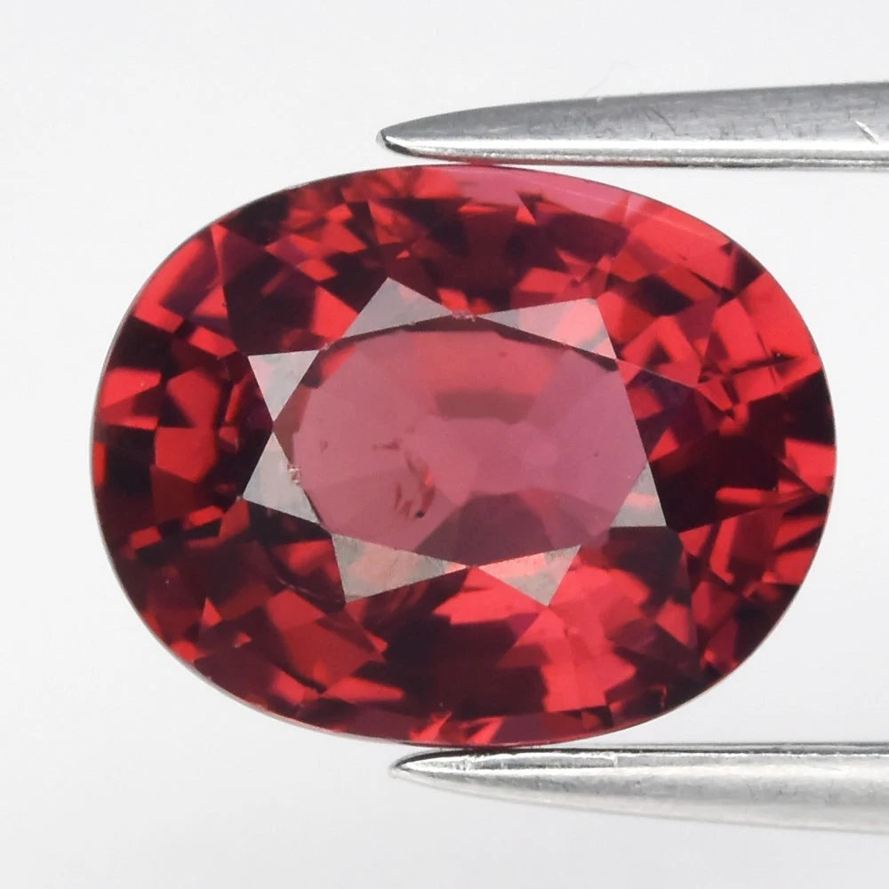 1.76ct ETW Purplish Pink Rhodolite Garnet - Oval Cut