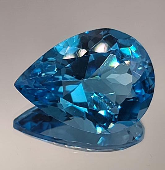 18.45ct Pear Shape Swiss Blue Topaz Gemstone - Natural