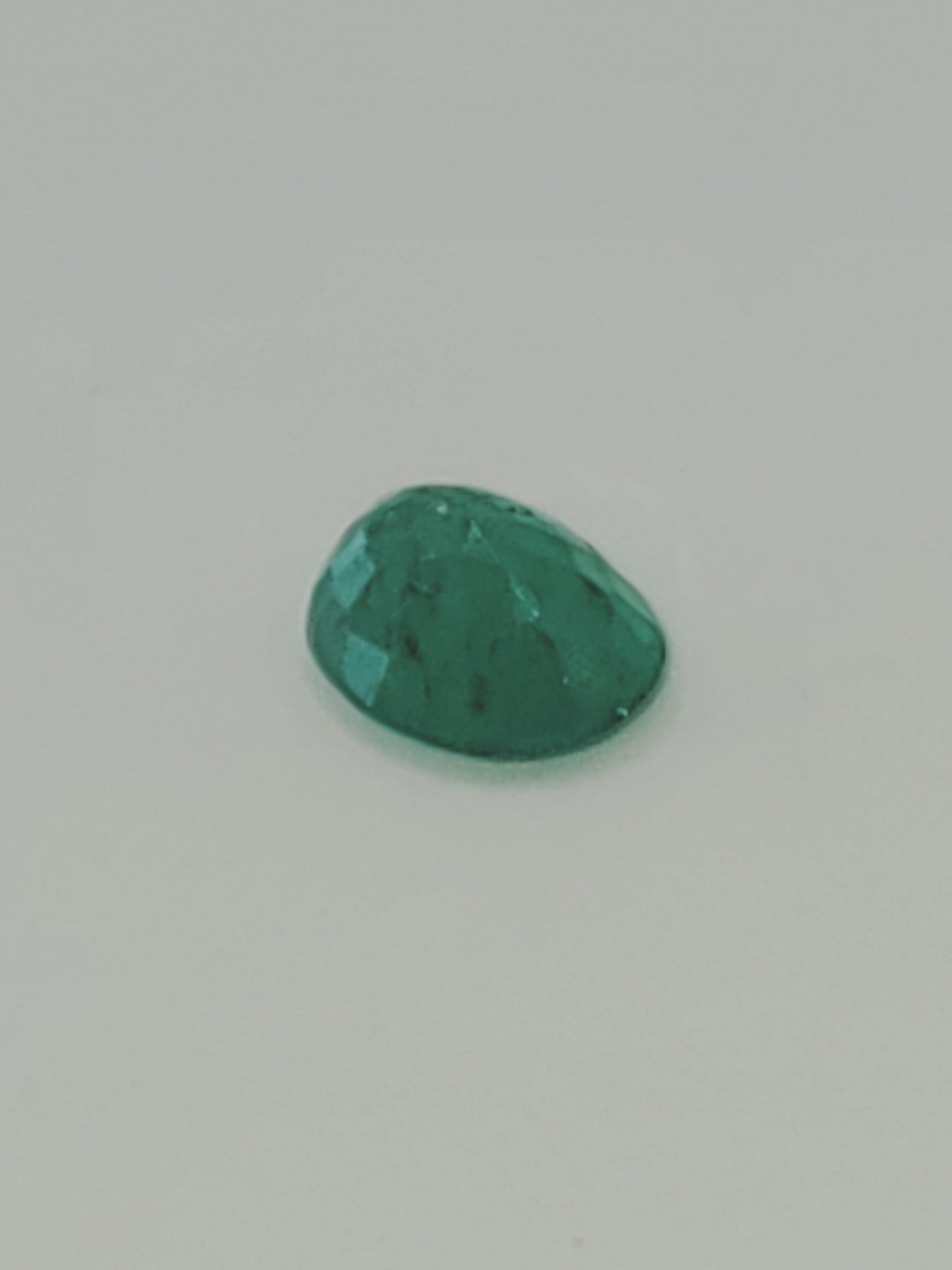 1.07ct ETW Natural Emerald Gemstone - Oval Cut