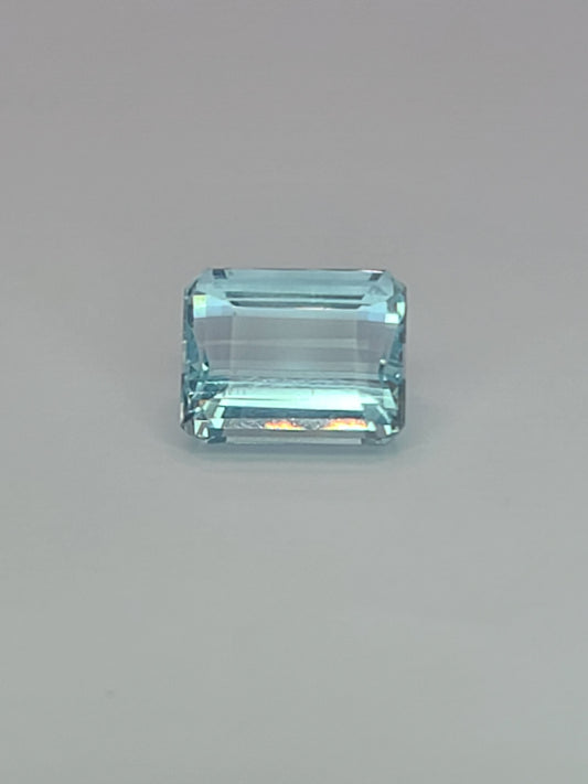 4.1ct ETW Natural Aquamarine Gemstone - Emerald Cut