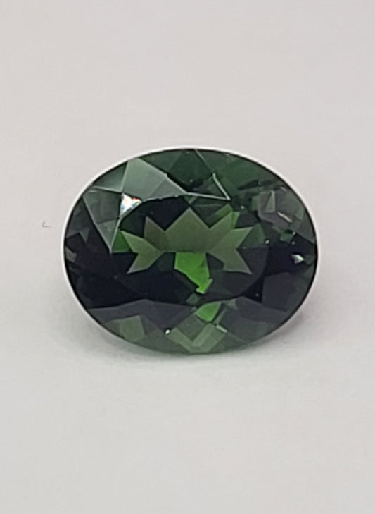 2.84ct ETW Natural Green Tourmaline Gemstone – Oval Cut