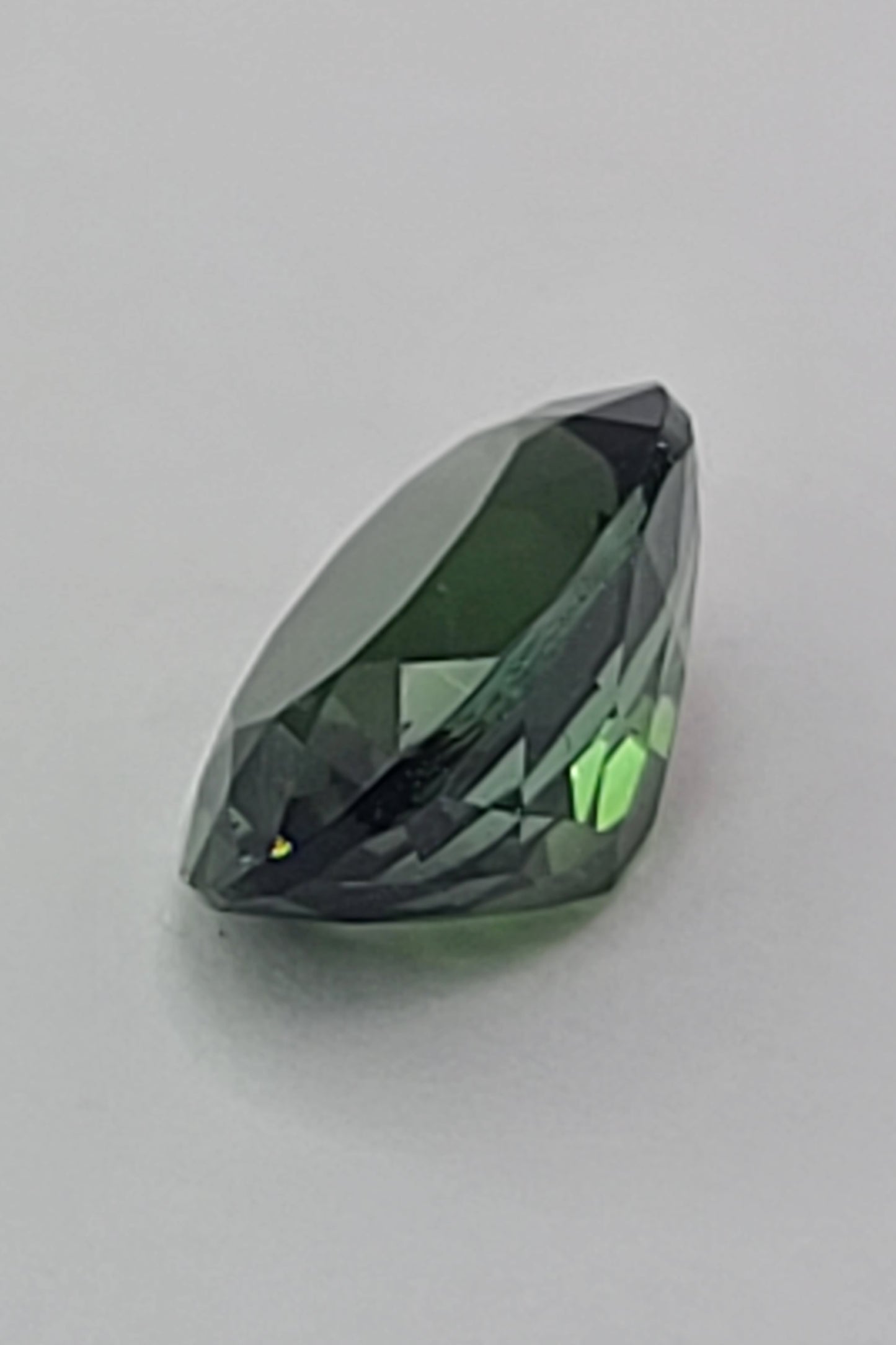 2.84ct ETW Natural Green Tourmaline Gemstone – Oval Cut