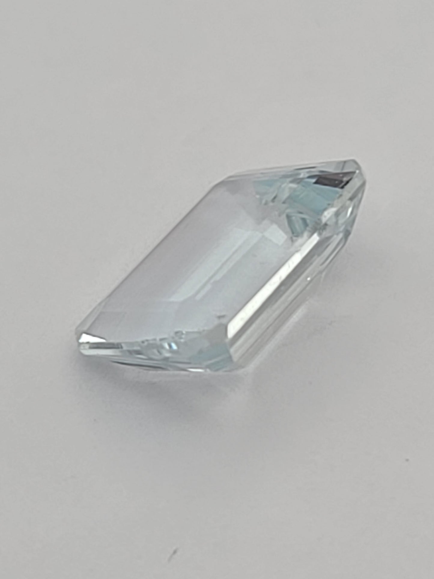 4.87ct ETW Aquamarine Gemstone - Emerald Cut