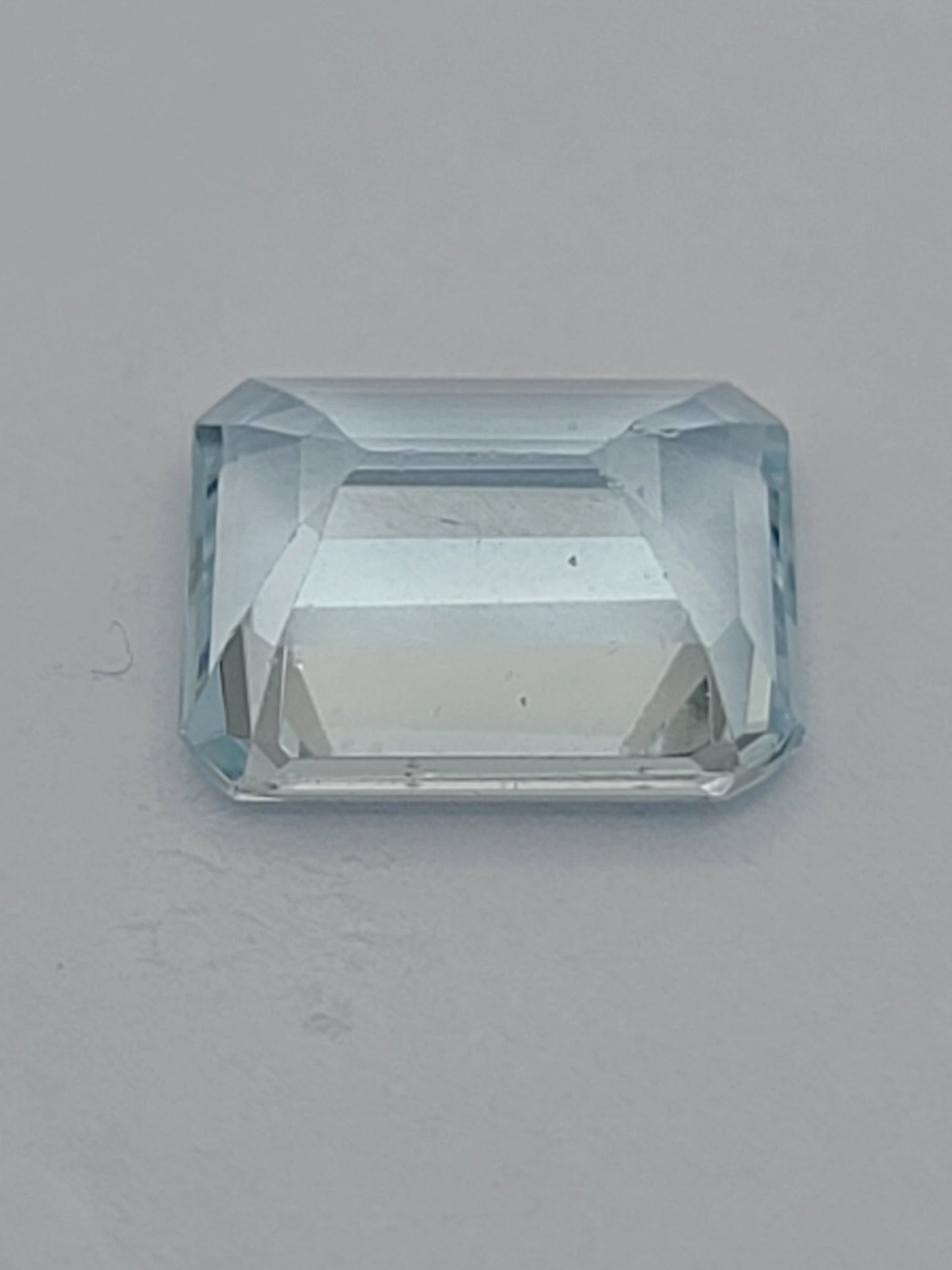 4.87ct ETW Aquamarine Gemstone - Emerald Cut