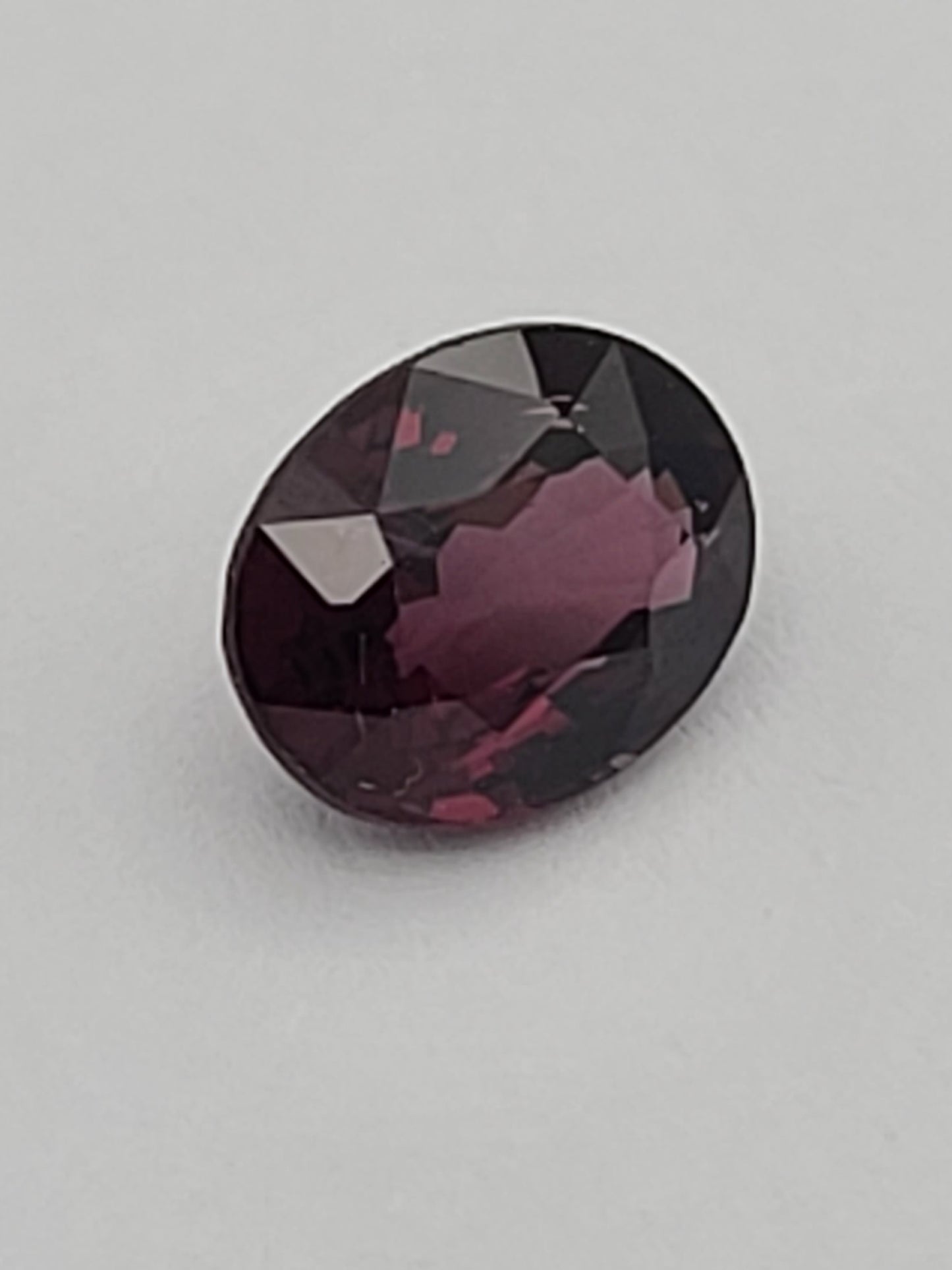 1.69ct ETW Red/Purple Spinel Gemstone - Oval Cut