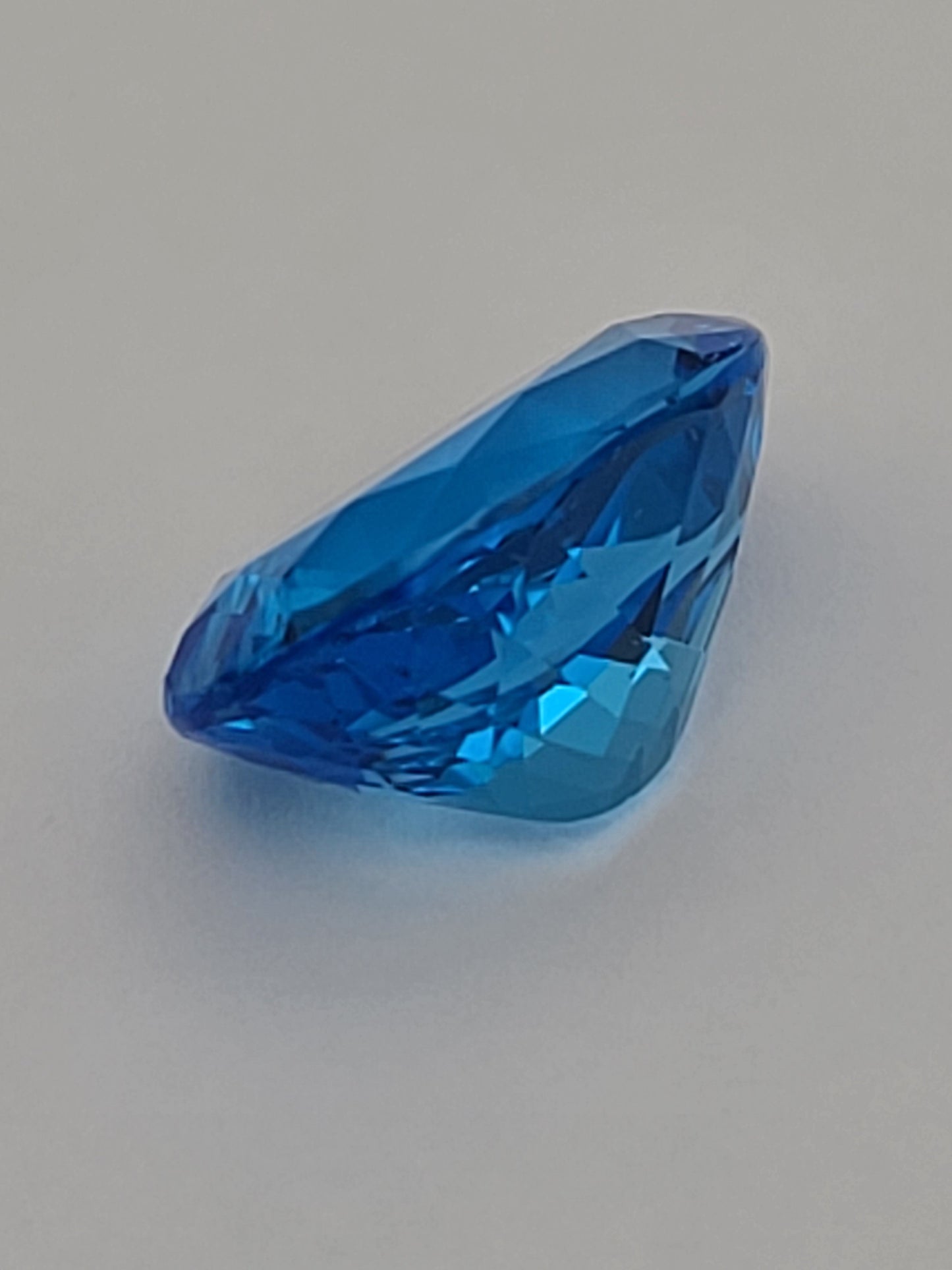 12.19ct ETW Swiss Blue Topaz Gemstone - Oval Cut