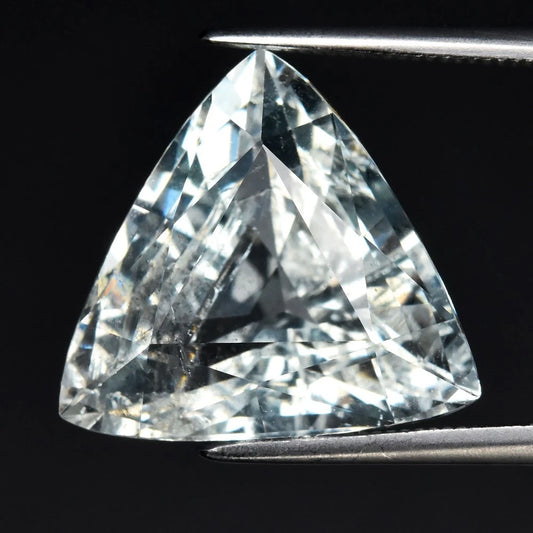 8.54ct ETW Aquamarine Gemstone - Unheated - Trillion Cut