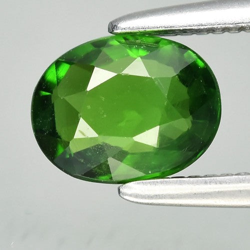 0.62ct ETW Earth-Mined Intense Green Tsavorite Garnet – Oval Cut
