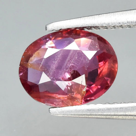 0.68ct ETW Purplish Pink Sapphire Gemstone – Oval Cut - DISCOUNTED