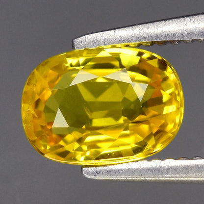 0.75ct ETW Yellow Sapphire Gemstone – Oval Cut