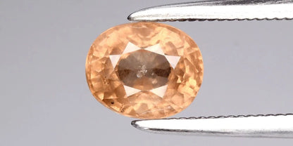 1.07ct ETW Color Change Garnet Gemstone – Oval Cut