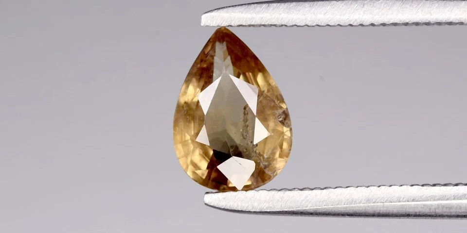 1.07ct ETW Color Change Garnet Gemstone – Pear Cut