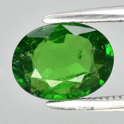 1.12ct ETW Green Tsavorite Garnet Gemstone – Oval Cut
