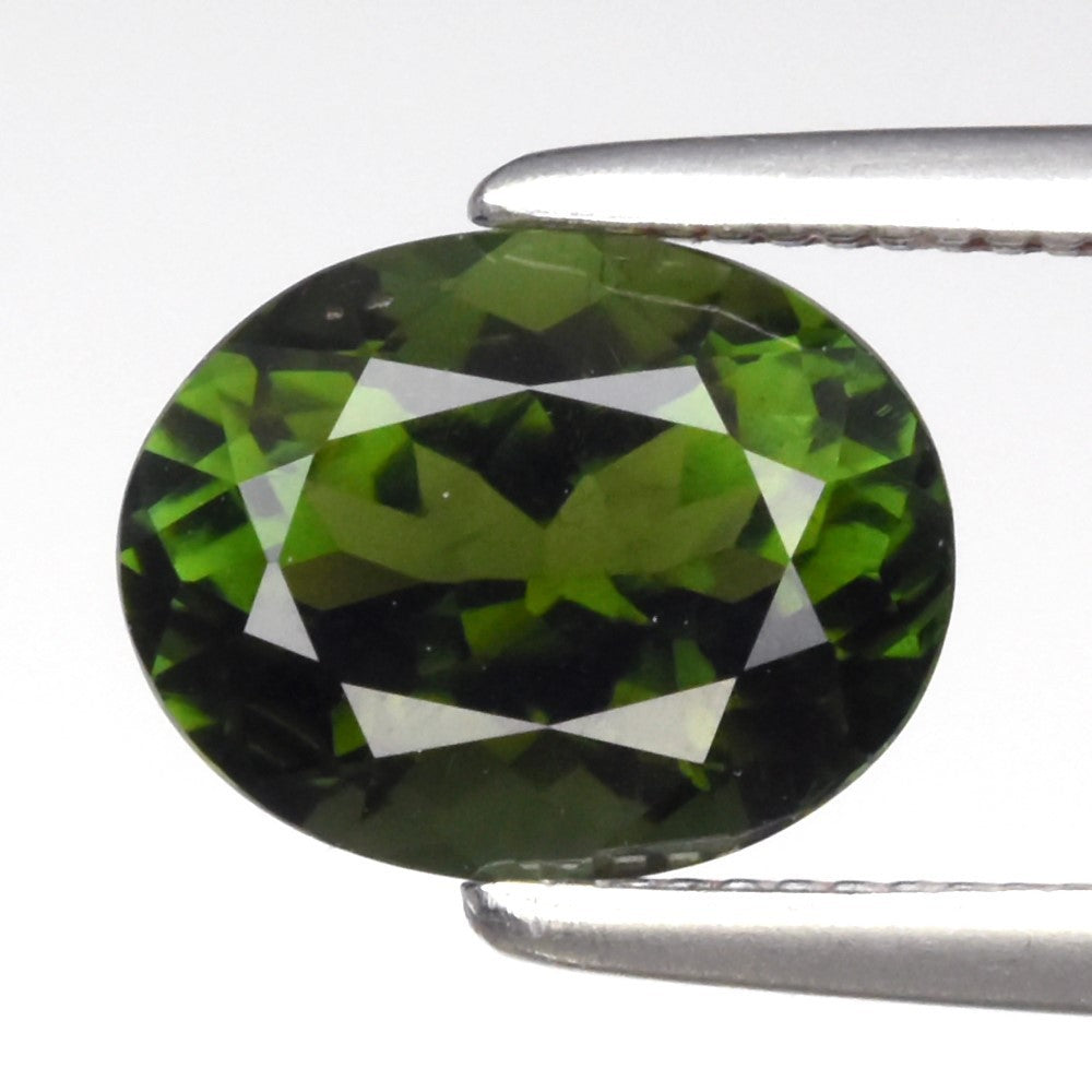 1.25ct ETW Green Tourmaline Gemstone – Oval Cut