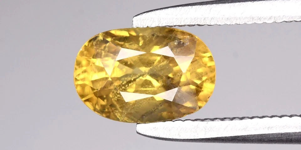 1.27ct ETW Color Change Garnet Gemstone – Oval Cut - DISCOUNTED