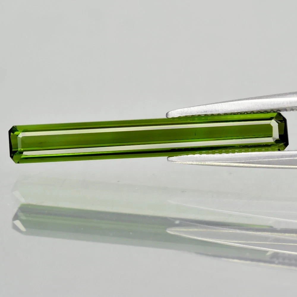 1.54ct ETW Green Tourmaline Gemstone – Octagon Cut