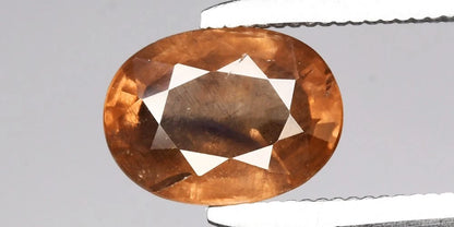 1.58ct ETW Color Change Garnet Gemstone – Oval Cut - DISCOUNTED