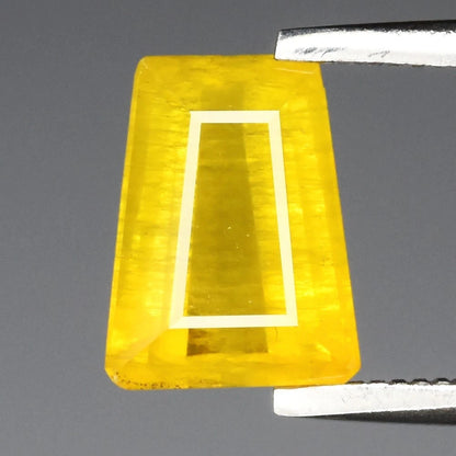 1.75ct ETW Yellow Sapphire Gemstone – Trapezoid Cut