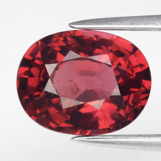 1.76ct ETW Purplish Pink Rhodolite Garnet - Oval Cut