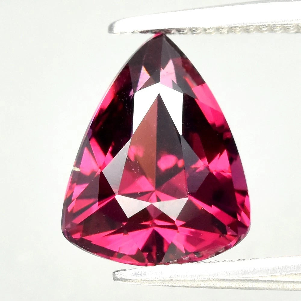 2.19ct ETW Pinkish Purple Rhodolite Garnet Gemstone – Trillion Cut