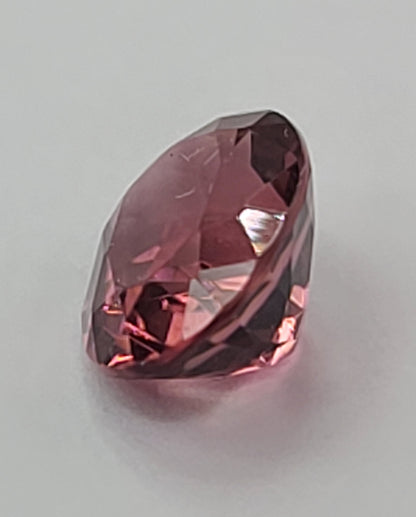 3.95ct ETW Natural Deep Pink Tourmaline Gemstone - Oval Cut