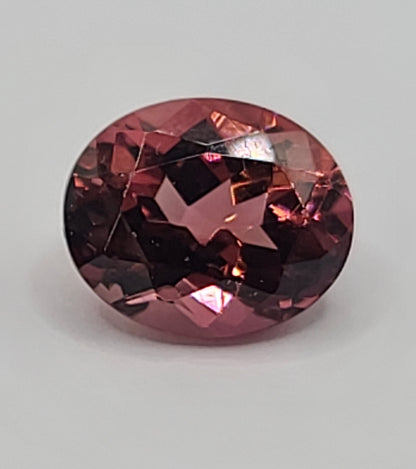 3.95ct ETW Natural Deep Pink Tourmaline Gemstone - Oval Cut