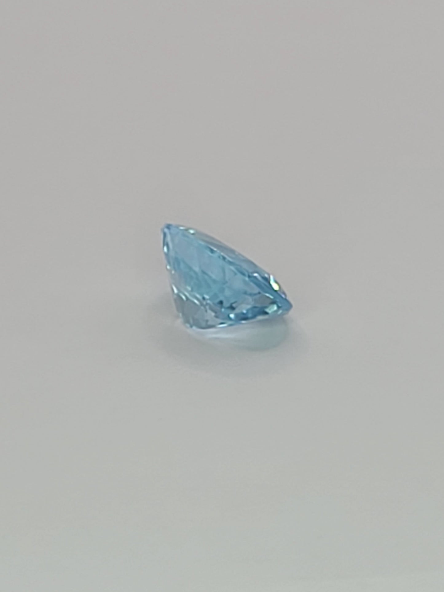 1.64ct ETW Natural Aquamarine Gemstone - Oval Cut