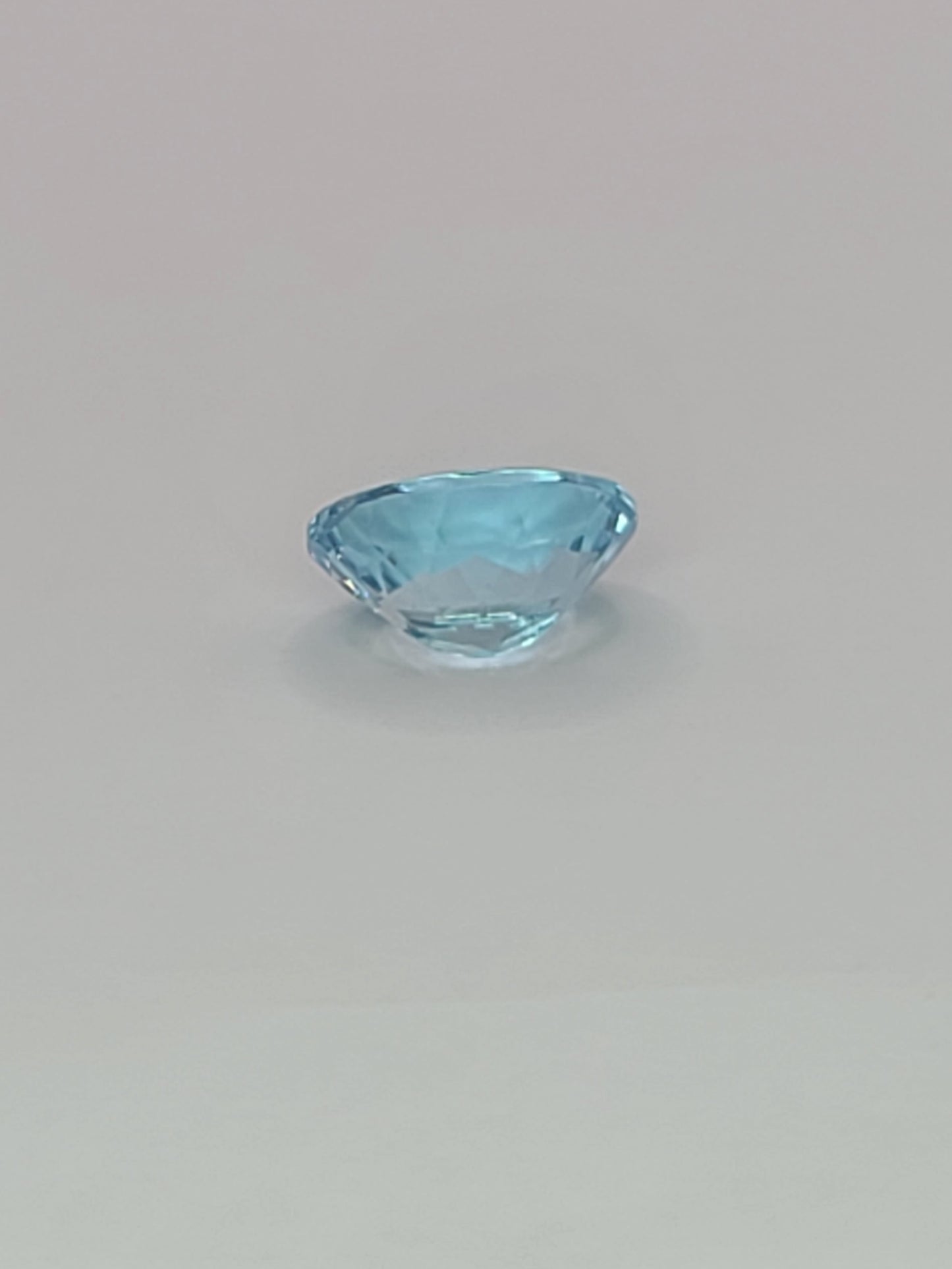 1.64ct ETW Natural Aquamarine Gemstone - Oval Cut