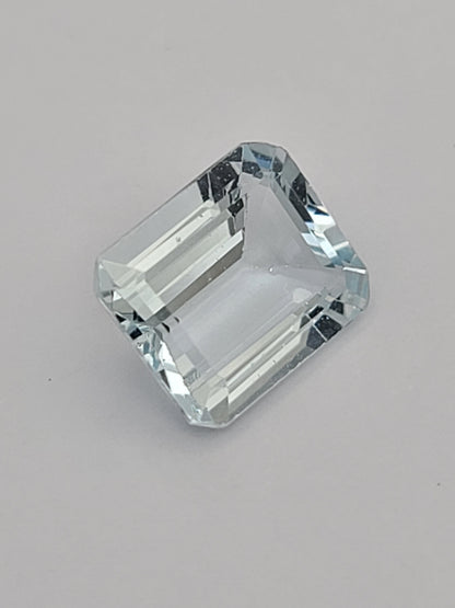4.87ct ETW Aquamarine Gemstone - Emerald Cut