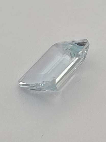 4.87ct ETW Aquamarine Gemstone - Emerald Cut
