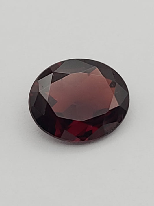 4.57ct ETW Red Garnet Gemstone - Oval Cut