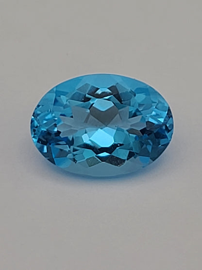6.95ct ETW Swiss Blue Topaz Gemstone - Oval Cut