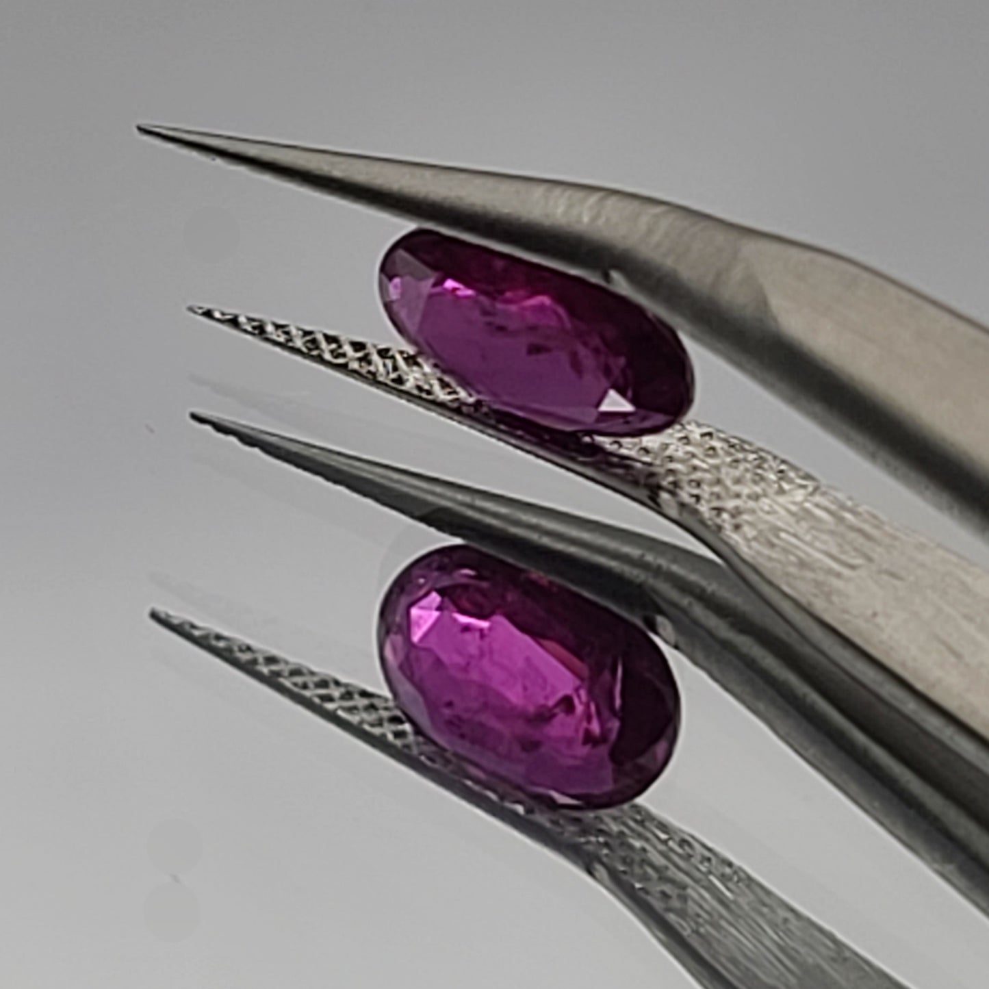 1.10ct ETW Earth-Mined Ruby – Oval Cut - GIA Gemological Report