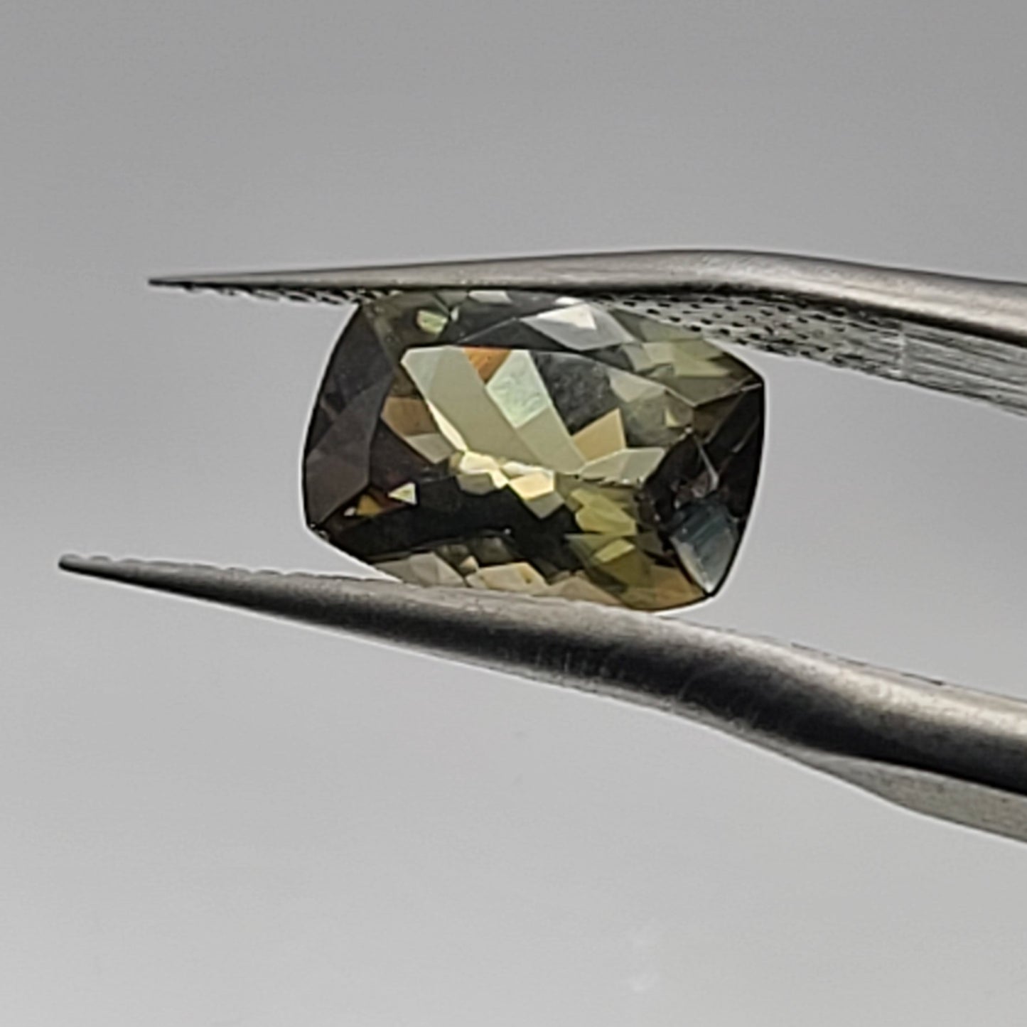 1.73ct ETW Earth-Mined Tanzanite – Oval Cut, Unheated