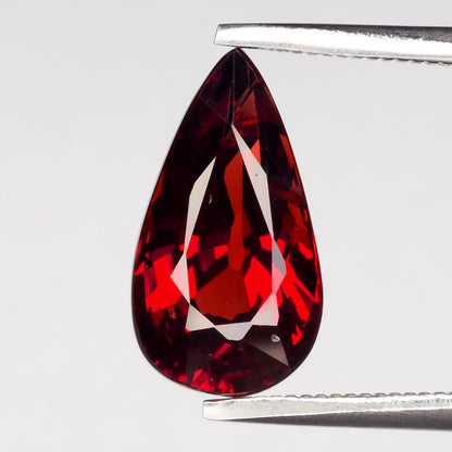 3.10ct ETW Reddish Orange Pyrope Garnet Gemstone – Pear Cut