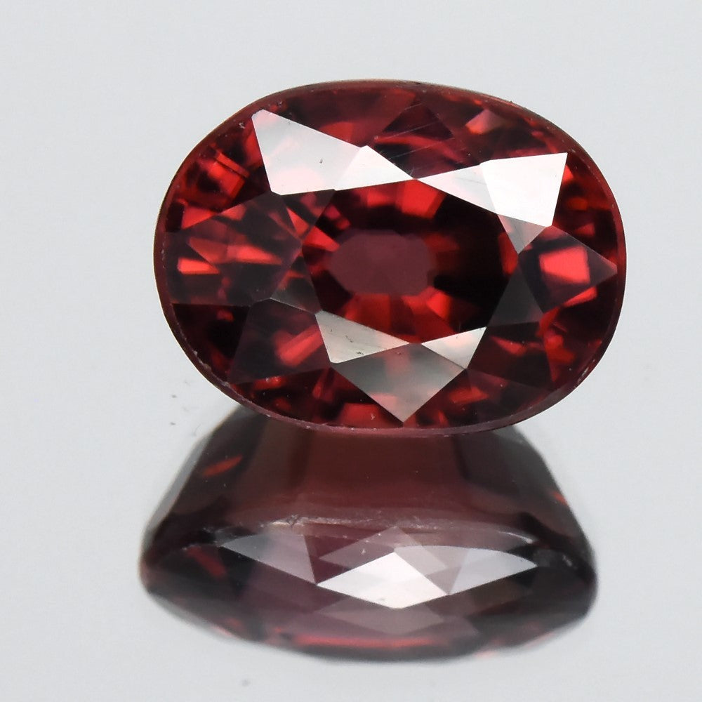 3.95ct ETW Red Zircon Gemstone – Oval Cut