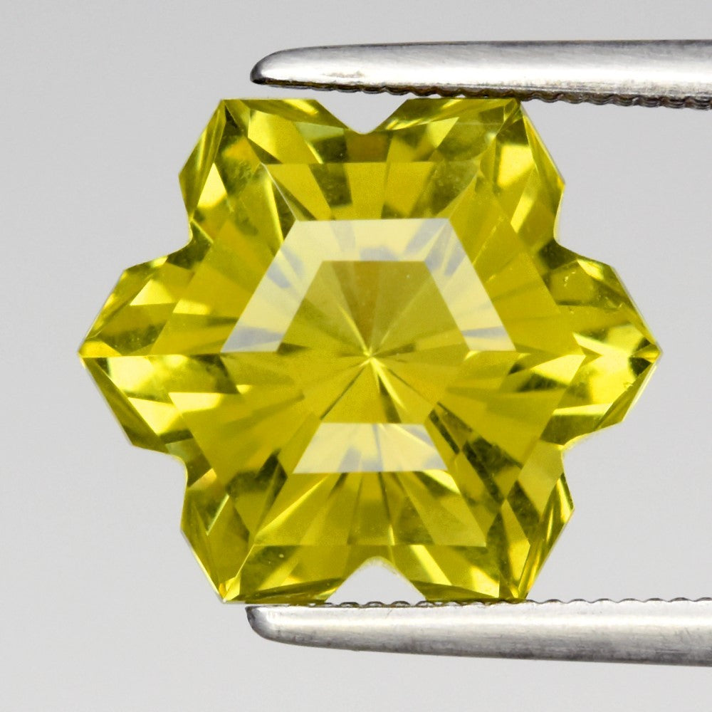 4.30ct ETW Olive Quartz Gemstone – Snowflake Cut