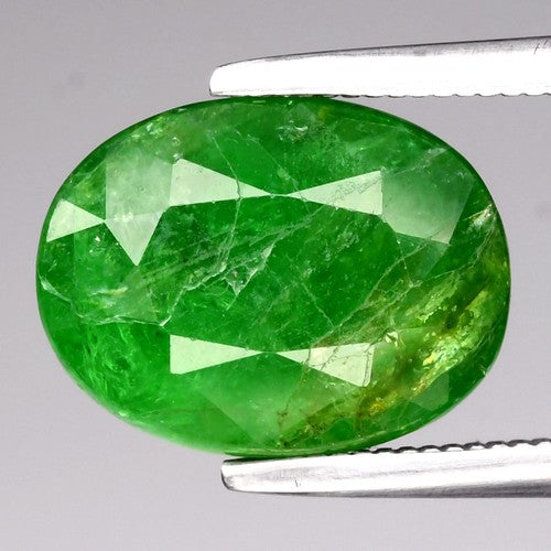 4.44ct Earth-Mined Tsavorite Garnet – Oval Cut, Unheated