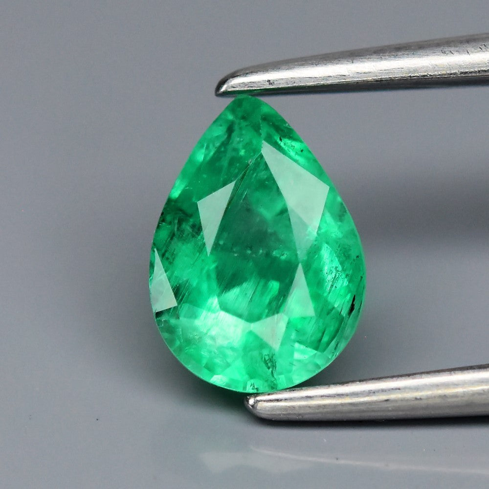 0.69ct 6.8x5mm Pear Natural Green Emerald - Zambia Gemstone