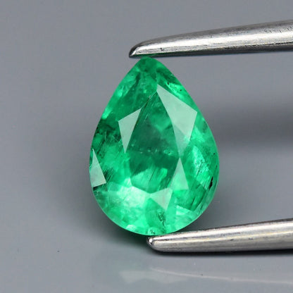 0.69ct 6.8x5mm Pear Natural Green Emerald - Zambia Gemstone