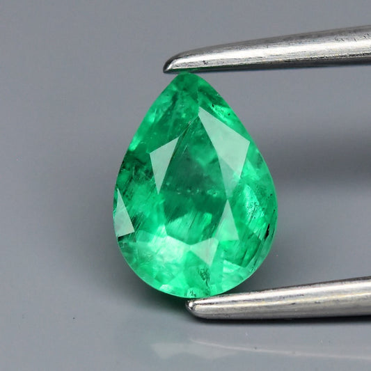 0.69ct 6.8x5mm Pear Natural Green Emerald - Zambia Gemstone