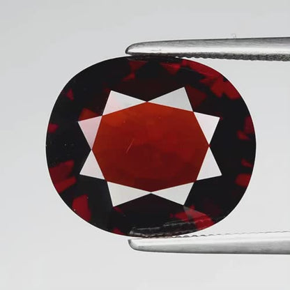 6.65ct ETW Orangish Red Spessartine Garnet Gemstone – Oval Cut