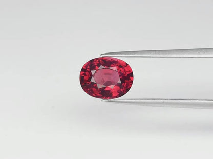 1.76ct ETW Purplish Pink Rhodolite Garnet - Oval Cut