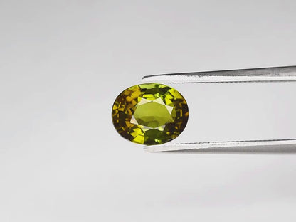 1.75ct ETW Yellow-Green Tourmaline Gemstone – Oval Cut
