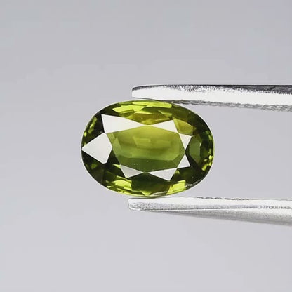 1.17ct 7x5mm VS Oval Natural Green Sapphire - Heated, Thailand Gemstone