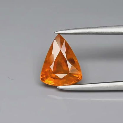 1.36ct ETW Orange Sapphire Gemstone – Trillion Cut
