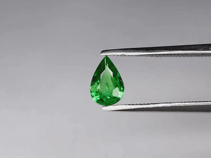 0.56ct ETW Green Tsavorite Garnet Gemstone – Pear Cut - DISCOUNTED