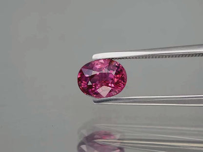 1.55ct ETW Purplish Pink Spinel Gemstone – Oval Cut – DISCOUNTED