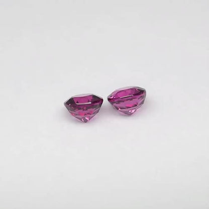 Pair 2p2.43ct VS Round Natural Pinkish Purple Rhodolite Garnet - Mozambique